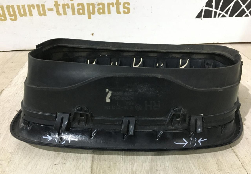 Решетка радиатора правая BMW X5 E70 OEM 51137171396 Решетка радиатора правая BMW X5 E70 OEM 51137171396