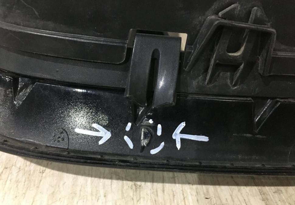Решетка радиатора правая BMW X5 E70 OEM 51137171396 Решетка радиатора правая BMW X5 E70 OEM 51137171396