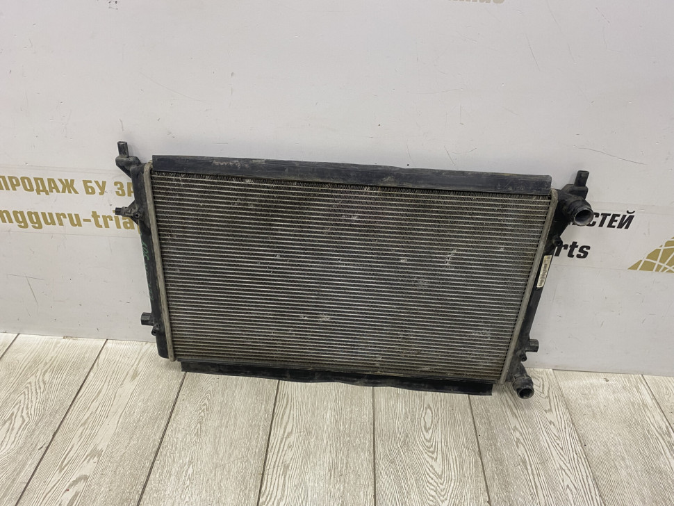 Радиатор охлаждения бу Skoda Yeti OEM 1K0121251CD Радиатор охлаждения бу Skoda Yeti OEM 1K0121251CD