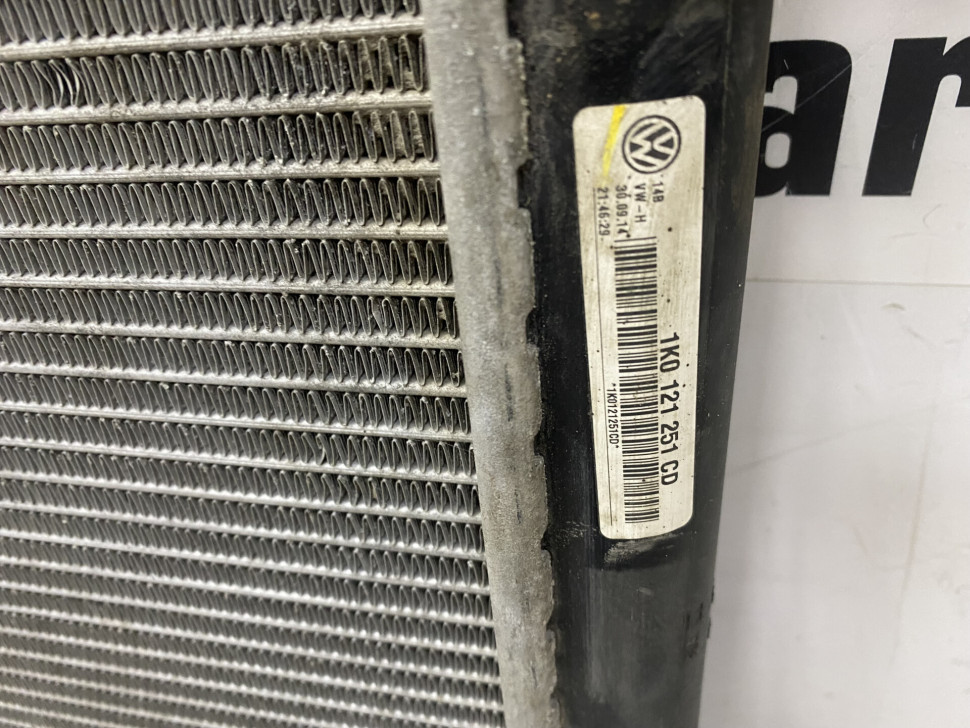 Радиатор охлаждения бу Skoda Yeti OEM 1K0121251CD Радиатор охлаждения бу Skoda Yeti OEM 1K0121251CD