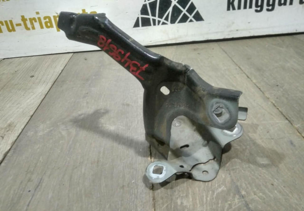 Кронштейн переднего правого крыла бу BMW 5 G30 OEM 41007440424, 7349618 Кронштейн переднего правого крыла бу BMW 5 G30 OEM 41007440424, 7349618