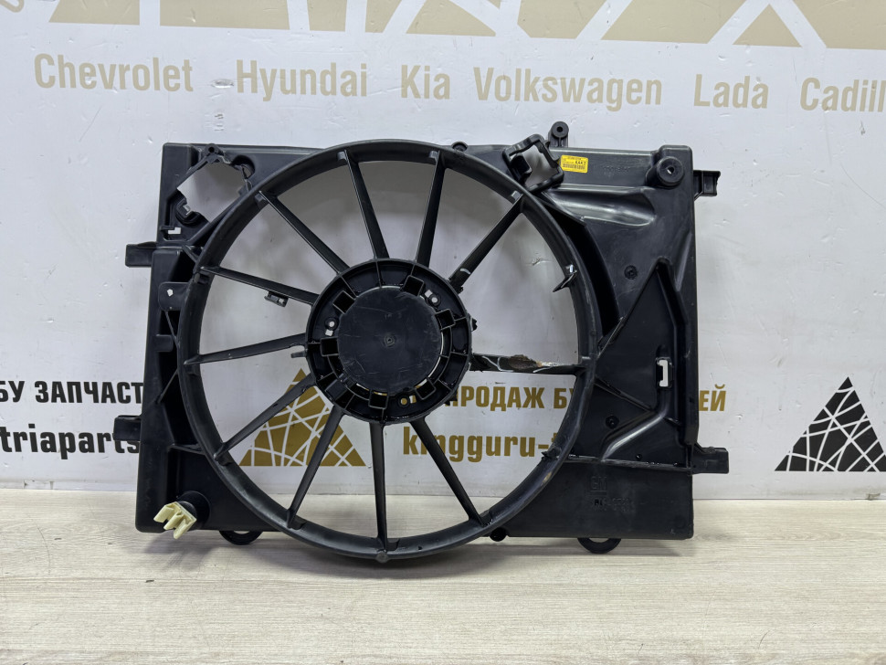 Диффузор вентилятора Chevrolet Cobalt (11-15) oem 95460100