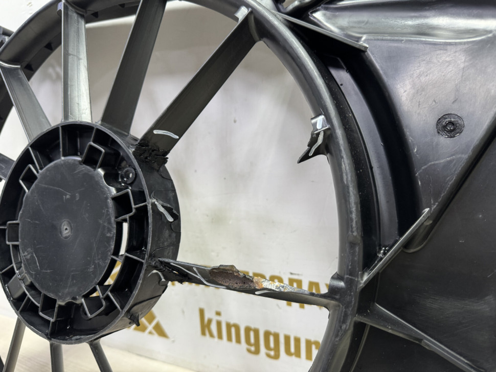 Диффузор вентилятора Chevrolet Cobalt (11-15) oem 95460100 Диффузор вентилятора Chevrolet Cobalt (11-15) oem 95460100