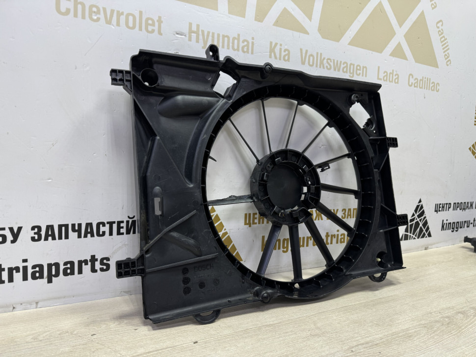 Диффузор вентилятора Chevrolet Cobalt (11-15) oem 95460100 Диффузор вентилятора Chevrolet Cobalt (11-15) oem 95460100