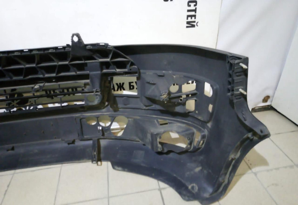 Бампер передний Volkswagen Transporter T5 2009-2015 oem 7E0807217B (скл-3)
