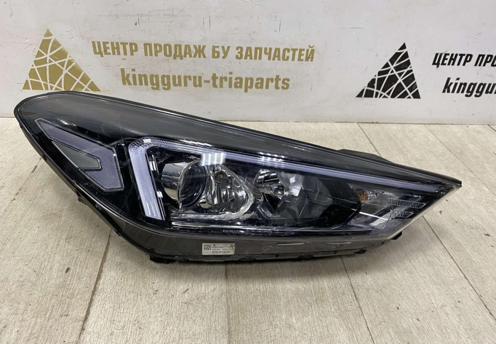 Фара правая галоген Hyundai Tucson 3 рест 2018> oem 92102D7600