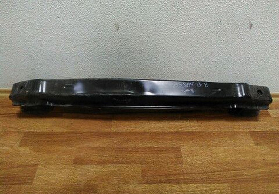 Усилитель бампера задний Volkswagen Passat B8 с вмятиной