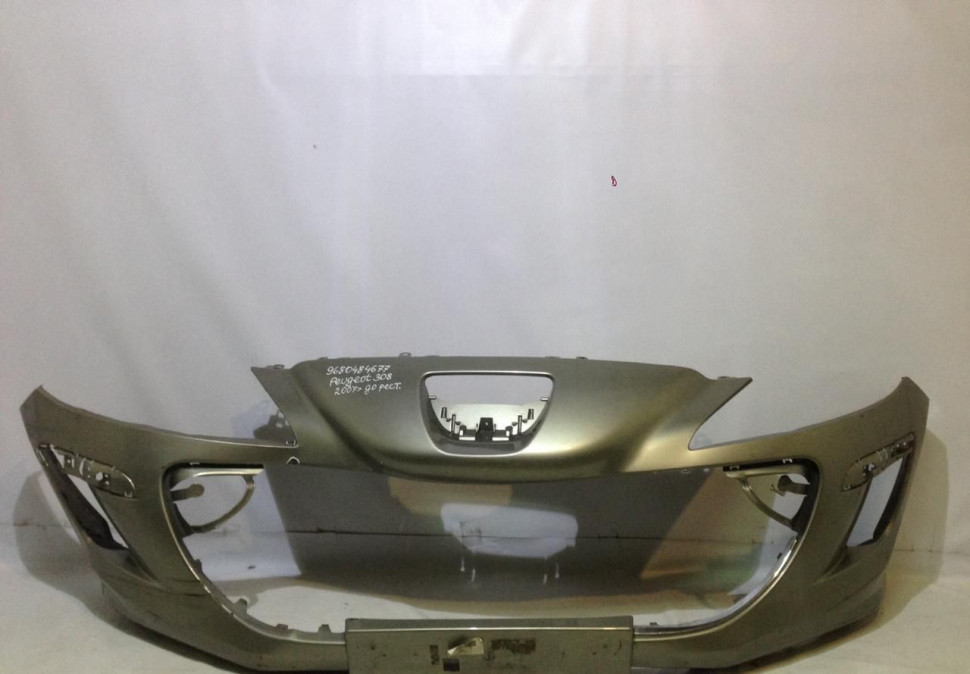 Бампер передний Peugeot 308 oem 9680484677 (скл-3)