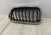Решетка радиатора правая BMW X2 F39 OEM 51137424778