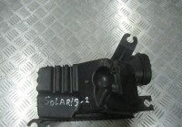 Корпус (крышка) воздушного фильтра Hyundai Solaris 1 oem 281121R100 (слом.2 крепл)