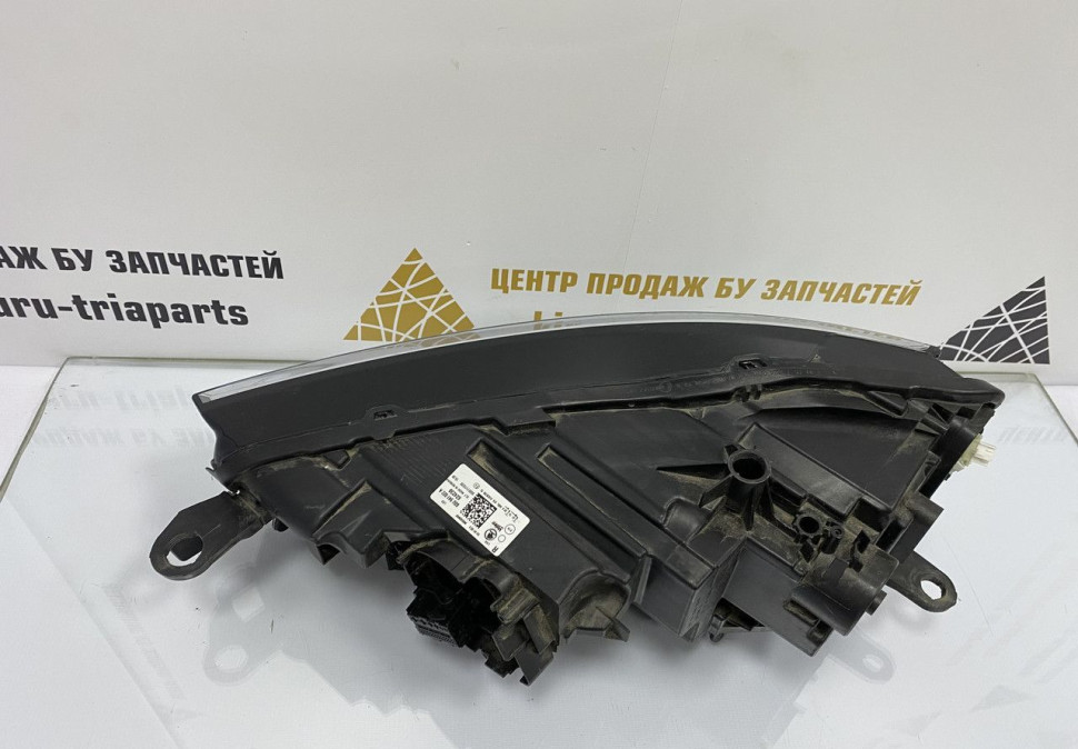 Фара ЛЭД LED правая Skoda Rapid 2 OEM 60U941022A