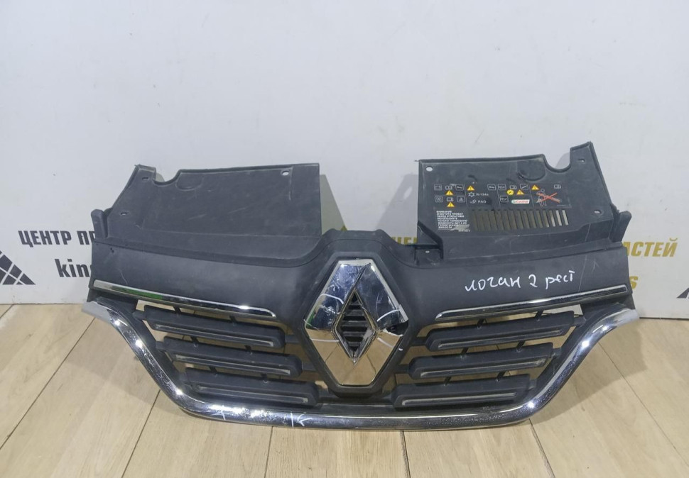 Решетка радиатора бу Renault Logan 2 рестайлинг OEM 623105887R