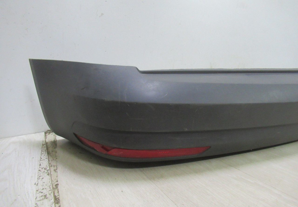 Бампер задний Volkswagen Caddy 4 oem 2k5807421 Бампер задний Volkswagen Caddy 4 oem 2k5807421