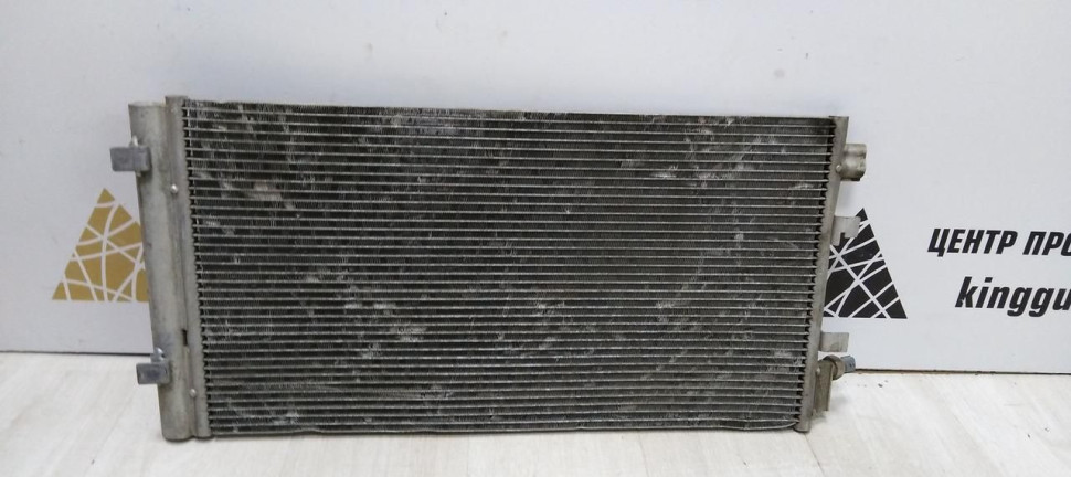Радиатор кондиционера Renault Megane 3 2008-2016 oem 921009955R