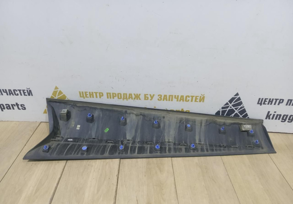 Молдинг двери передний правый бу Renault Kaptur OEM 808204078R Молдинг двери передний правый бу Renault Kaptur OEM 808204078R