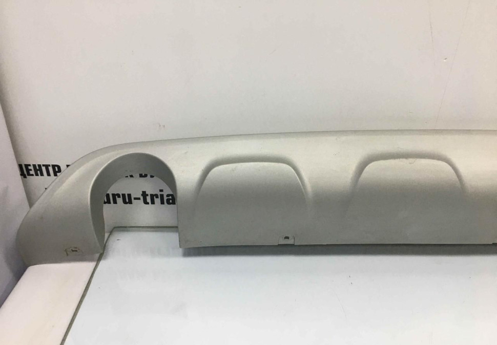 Накладка заднего бампера нижняя Renault Kaptur OEM 850706485R Накладка заднего бампера нижняя Renault Kaptur OEM 850706485R