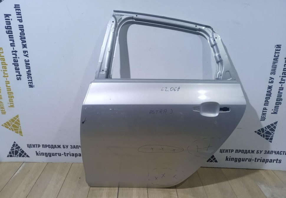 Дверь задняя левая Opel Astra J5 OEM 13270584