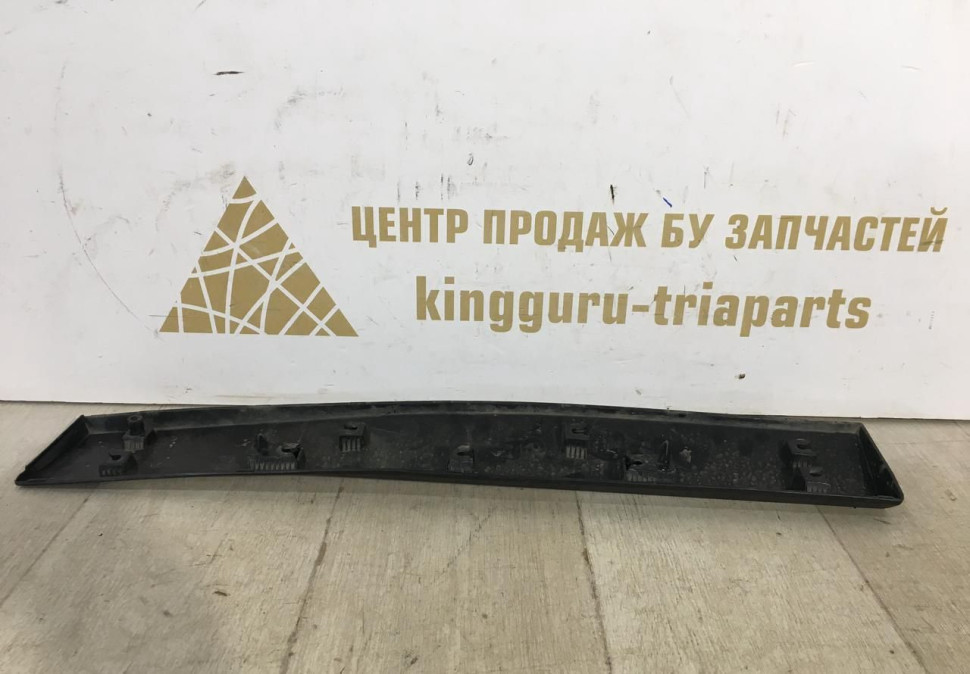 Молдинг двери задний правый бу BMW X1 F48 OEM 51137352094 Молдинг двери задний правый бу BMW X1 F48 OEM 51137352094