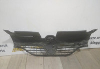 Решетка радиатора бу Renault Logan 2 OEM 623107605R