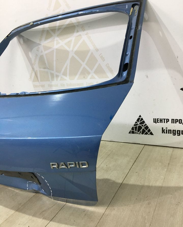 Крышка багажника Skoda Rapid OEM 5J5827025A Крышка багажника Skoda Rapid OEM 5J5827025A