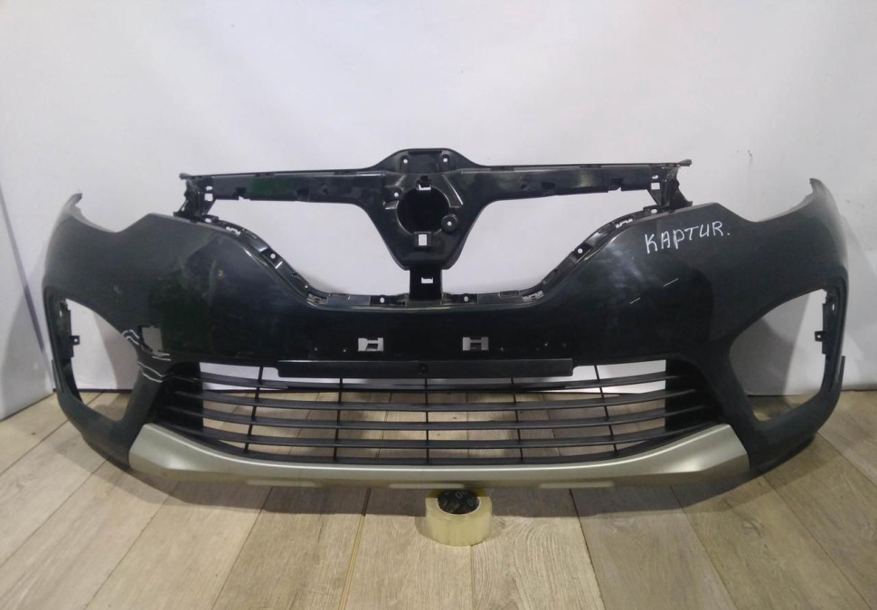 Бампер передний бу Renault Kaptur OEM 620222180R