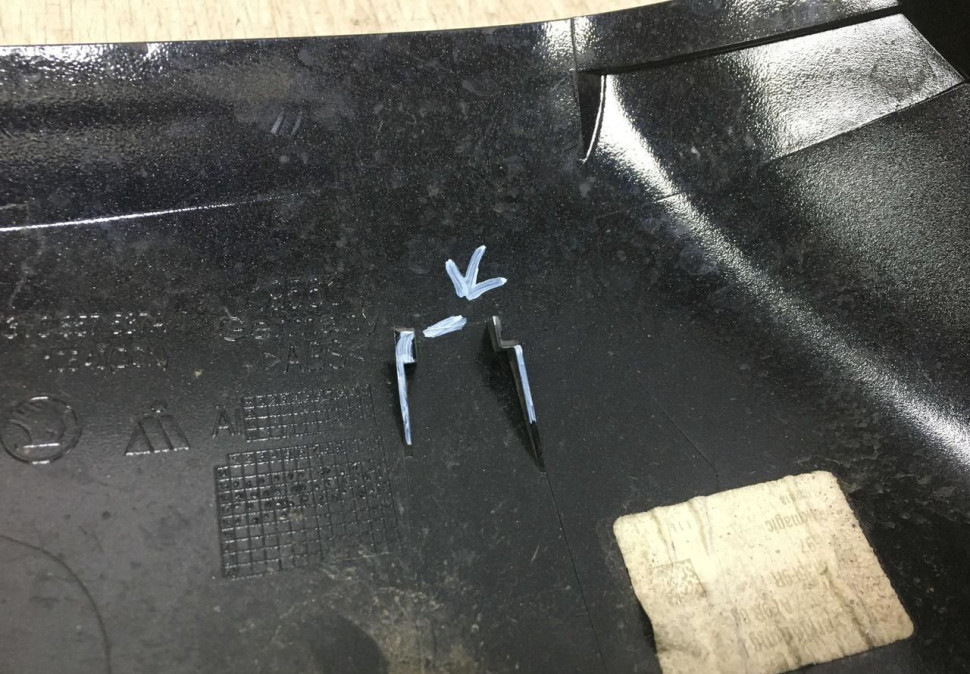 Крышка корпуса зеркала левая Skoda Superb OEM 3V0857537A