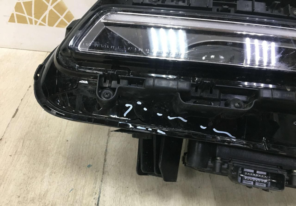 Фара левая Genesis GV80 LED 2019 oem 92101T6000 Фара левая Genesis GV80 LED 2019 oem 92101T6000
