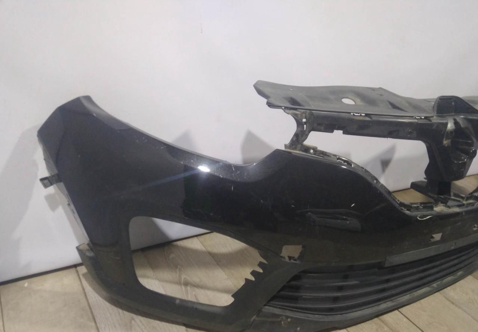 Бампер передний бу Renault Kaptur OEM 620222180R Бампер передний бу Renault Kaptur OEM 620222180R