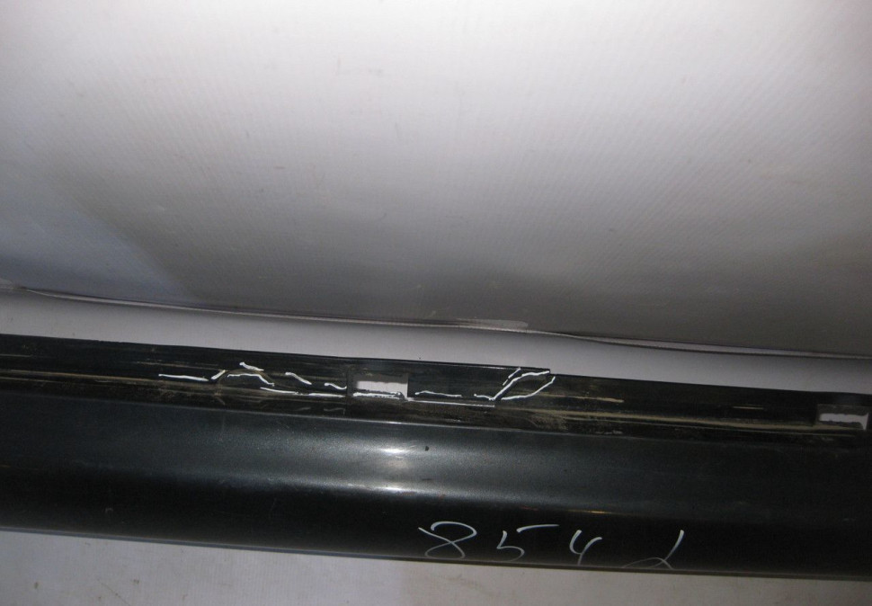Накладка порога правая Volvo XC90 (трещина) (Скл-3) Накладка порога правая Volvo XC90 (трещина) (Скл-3)