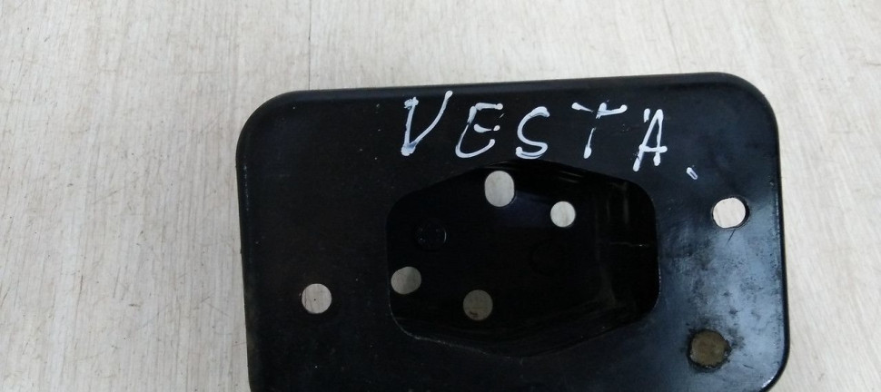 Кронштейн усилителя Lada Vesta  oem 06713A098 (скл-3)