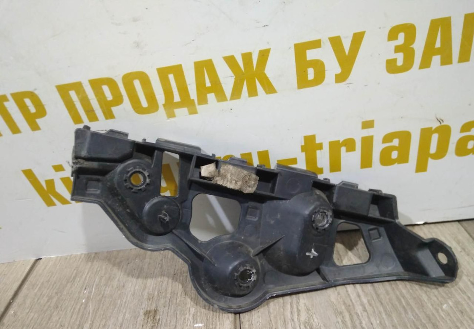 Кронштейн заднего бампера правый бу Renault Sandero 2 OEM 850444449R