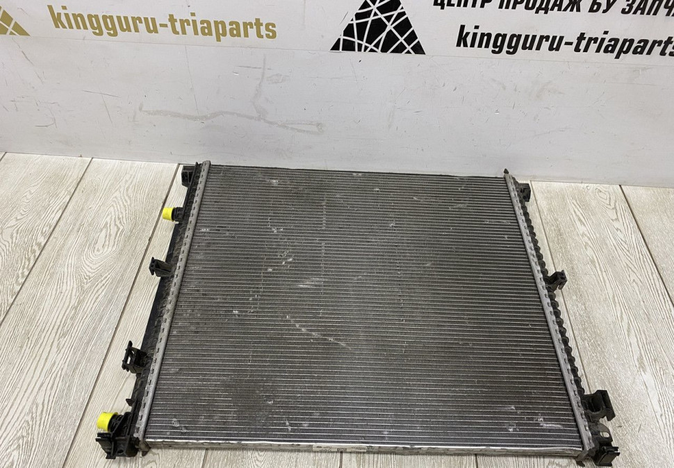 Дополнительный радиатор охлаждения BMW X3 G01 OEM 17118642747 17119468695