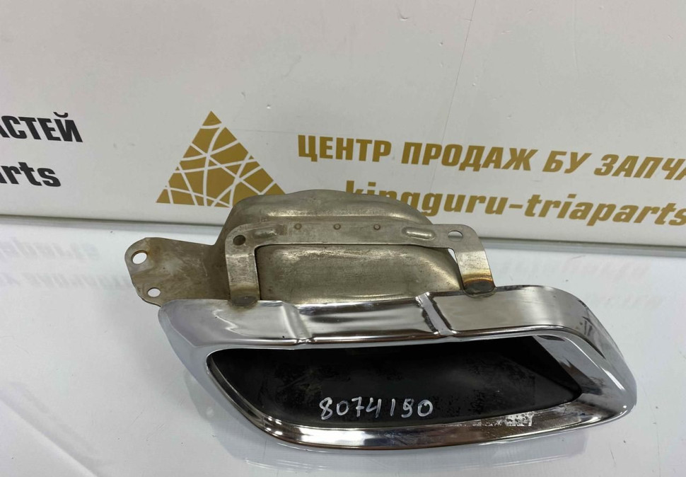 Насадка глушителя правая BMW X5 G05 M-Pack OEM 51128074190 Насадка глушителя правая BMW X5 G05 M-Pack OEM 51128074190