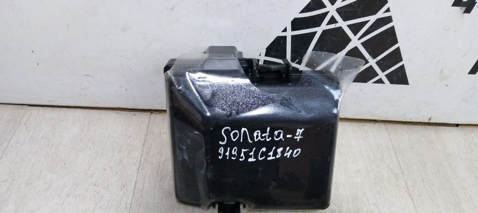 Крышка блока предохранителей Hyundai Sonata 7 oem 91951С1840