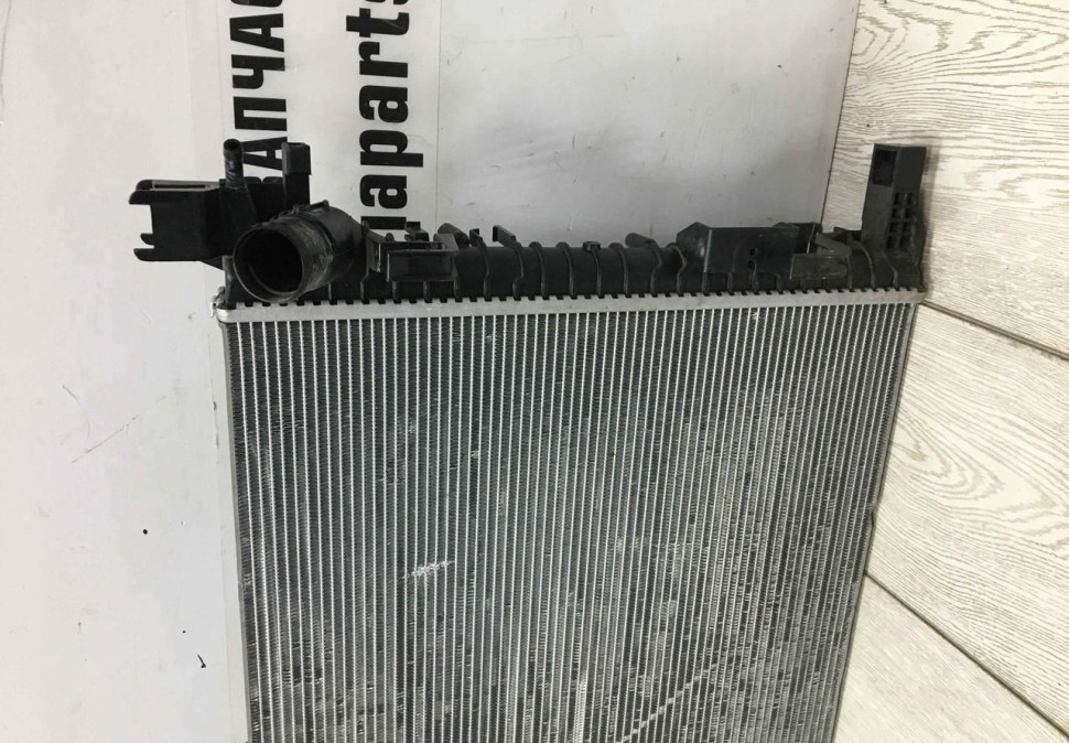 Радиатор охлаждения Renault Arkana OEM 214107405R Радиатор охлаждения Renault Arkana OEM 214107405R