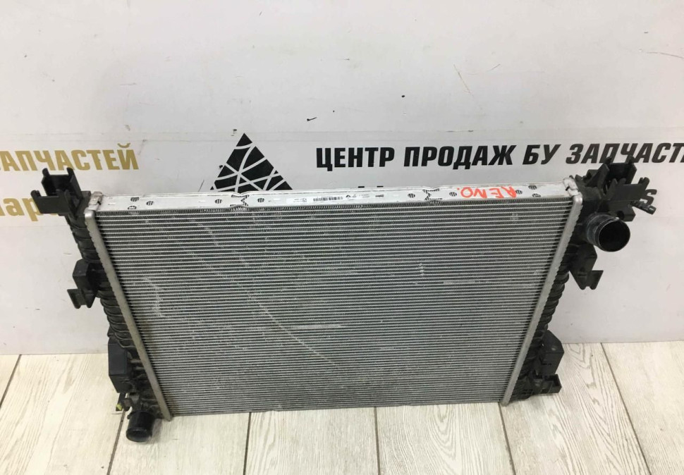 Радиатор охлаждения Renault Arkana OEM 214107405R Радиатор охлаждения Renault Arkana OEM 214107405R