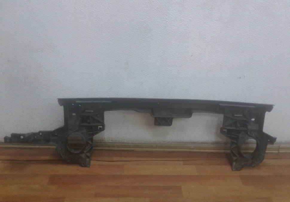 Панель передняя Volkswagen Touareg NF oem 7P6805594 (слом.часть) Панель передняя Volkswagen Touareg NF oem 7P6805594 (слом.часть)