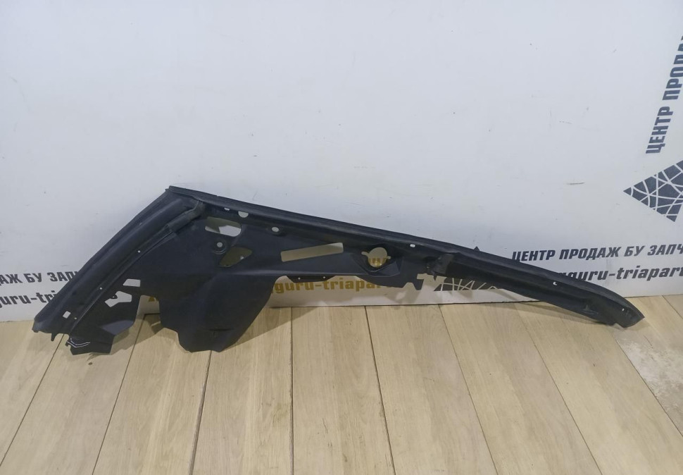Уплотнитель крыла передний правый бу BMW X7 G07 OEM 51767469502