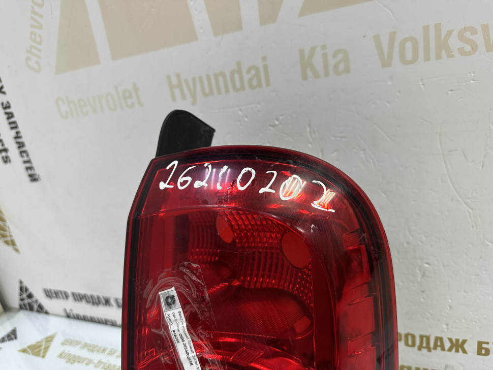 Фонарь правый Renault Duster до рестайлинг OEM 265500033R