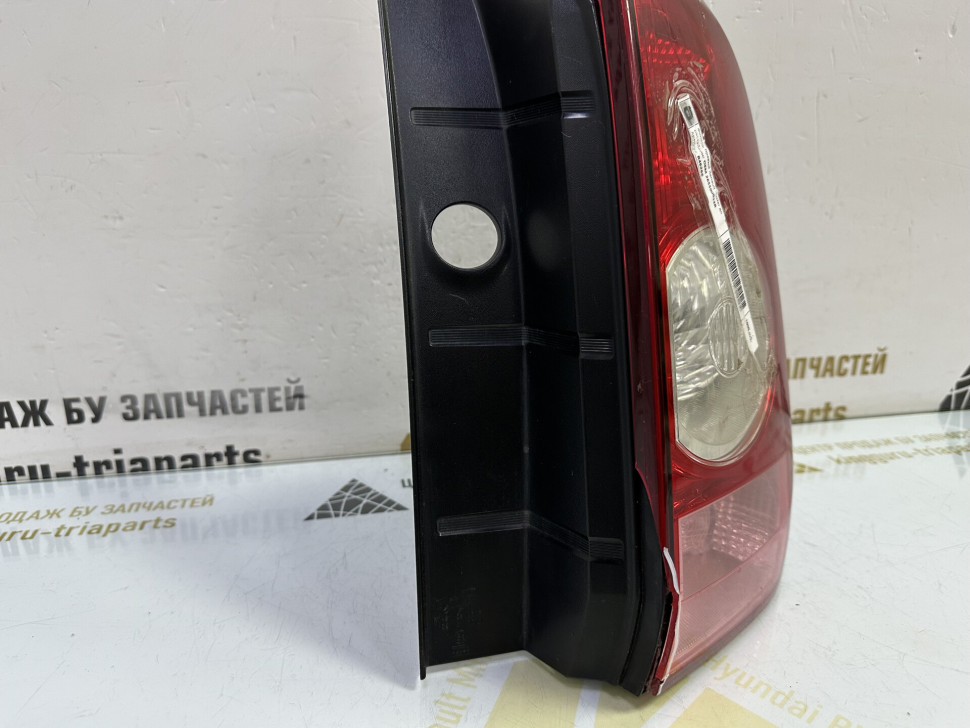 Фонарь правый Renault Duster до рестайлинг OEM 265500033R