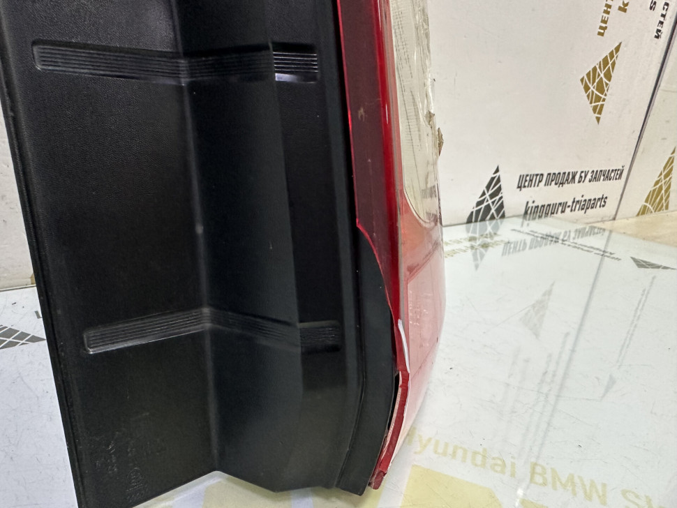 Фонарь правый Renault Duster до рестайлинг OEM 265500033R
