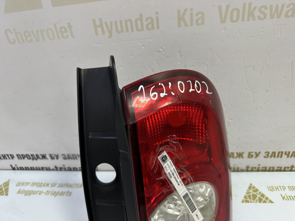 Фонарь правый Renault Duster до рестайлинг OEM 265500033R