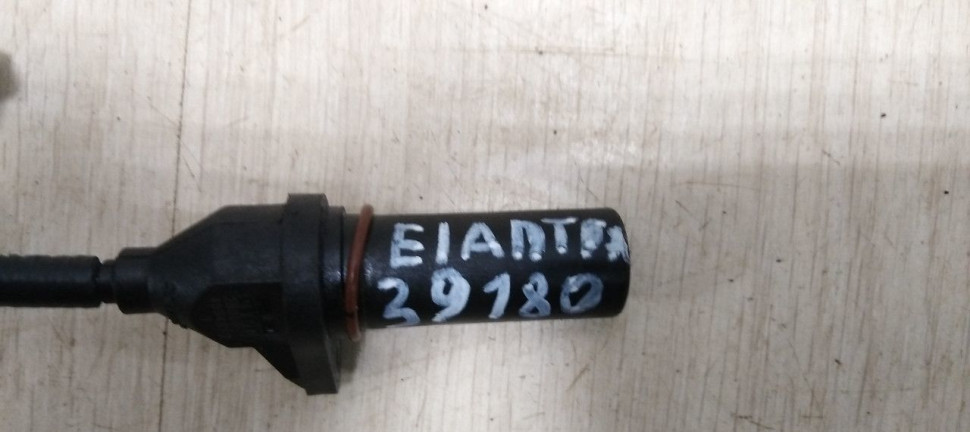 Датчик положения коленвала Hyundai - Kia oem 391802B000 Датчик положения коленвала Hyundai - Kia oem 391802B000
