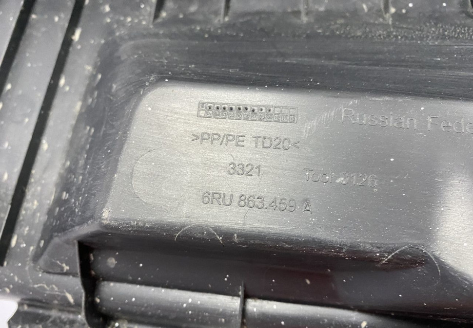 Обивка задней панели Volkswagen Polo 5 sedan 2009 OEM 6RU863459A Обивка задней панели Volkswagen Polo 5 sedan 2009 OEM 6RU863459A