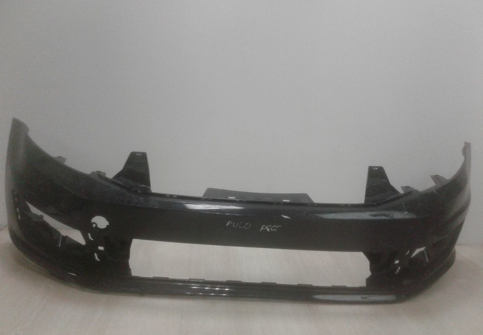 Бампер передний Volkswagen Polo седан рест oem 6RU807221A