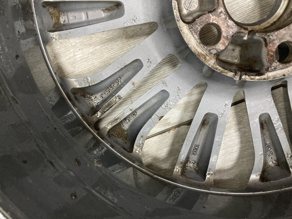 Диск литой R18 J8 Hyundai Genesis 2 oem 52910B1150 Диск литой R18 J8 Hyundai Genesis 2 oem 52910B1150
