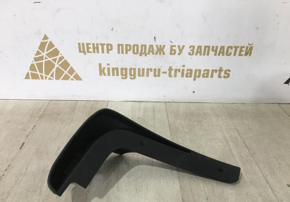 Брызговик задний правый Hyundai ix35 2010  Oem 868422S000