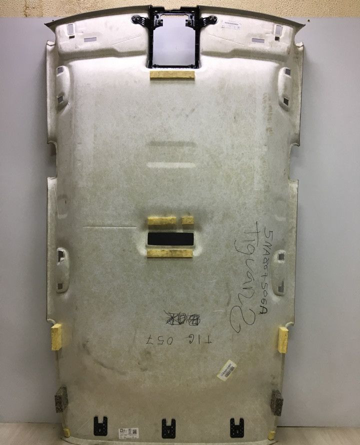 Обивка потолка Volkswagen Tiguan 2 oem 5na867506a Обивка потолка Volkswagen Tiguan 2 oem 5na867506a