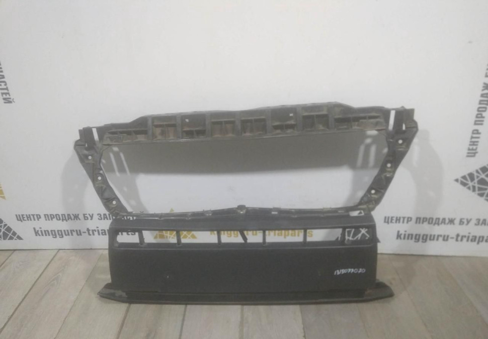 Бампер передний (центральная часть) Fiat Ducato oem 1315077070 (скл-3)