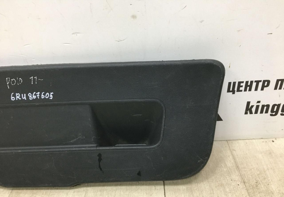 Обивка крышки багажника Volkswagen Polo 5 2009  oem 6RU867605